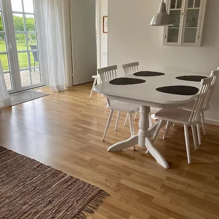 Bolding Apartment *